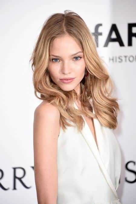 Sasha Luss Biography, Age, Height, Husband, Net。